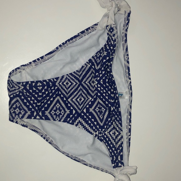 LA VIE EN ROSE BLUE AND WHITE BIKINI SET - Picture 5 of 7